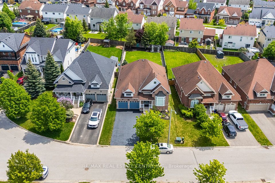 47 Regalia Way