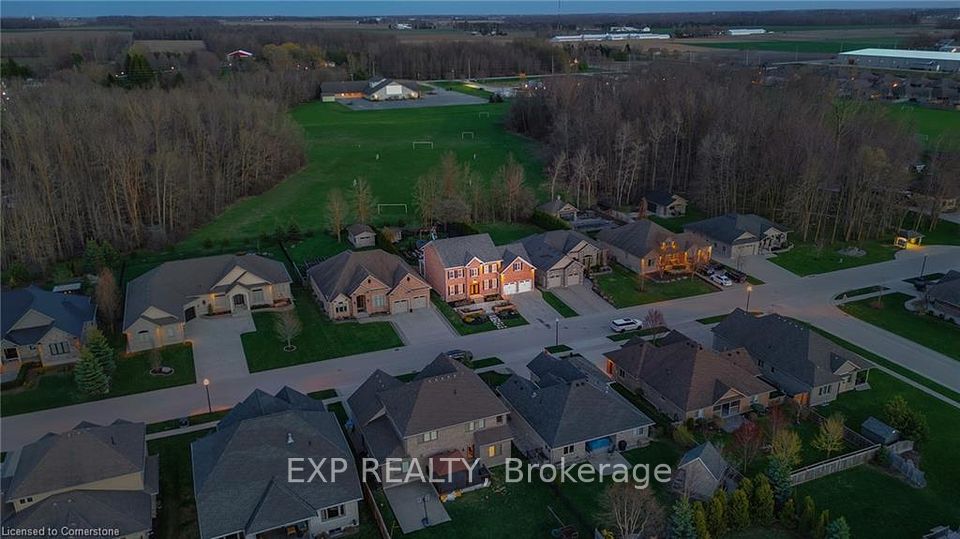 880 Wood Drive, North Perth, ON N4W 0B7
