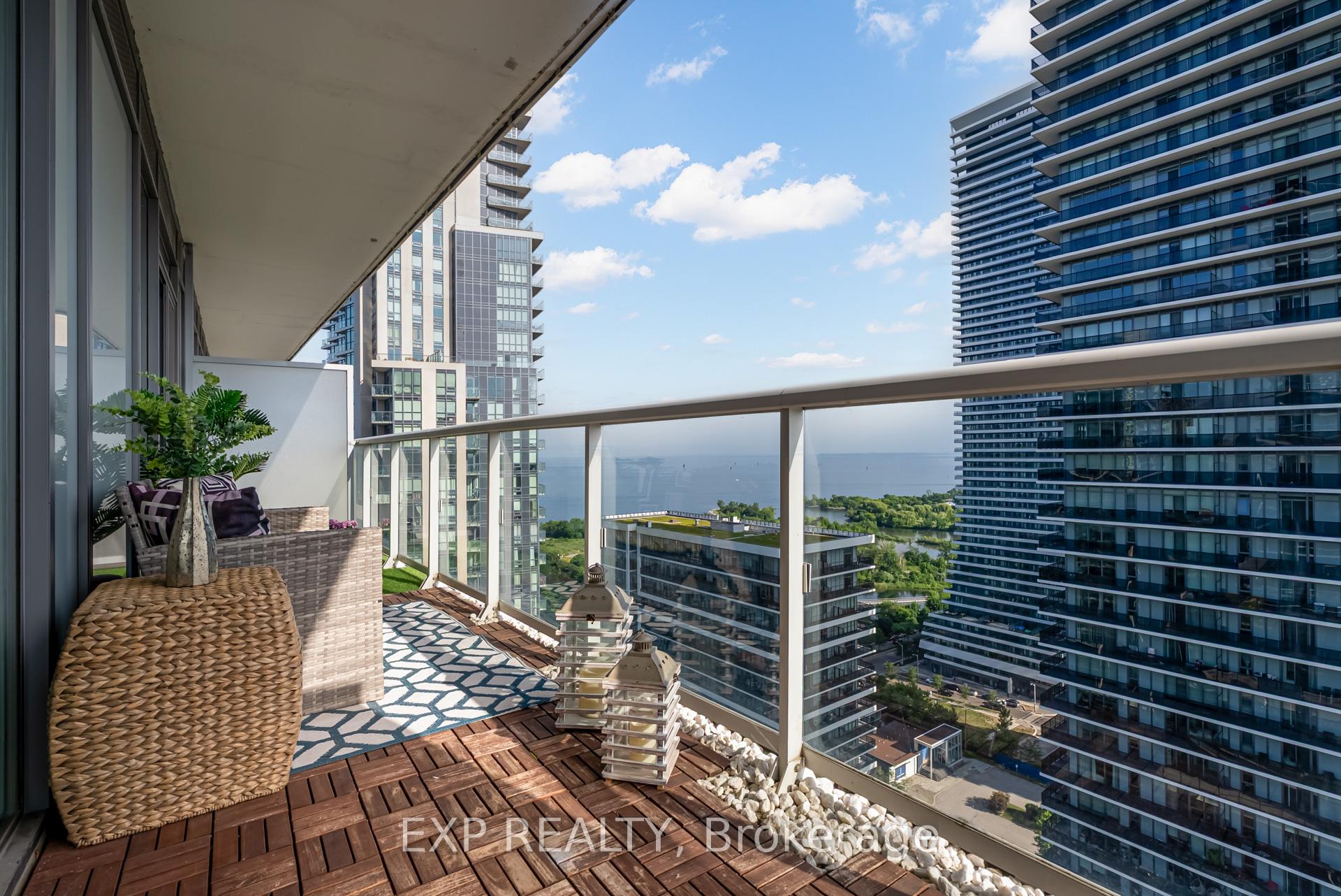 2 Bedrooms Condo at 56 Annie Craig, Toronto For sale