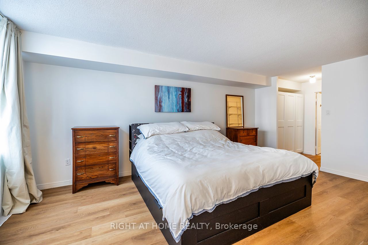 #114 - 88 Alton Towers Circle, Toronto, ON M1V 5C5