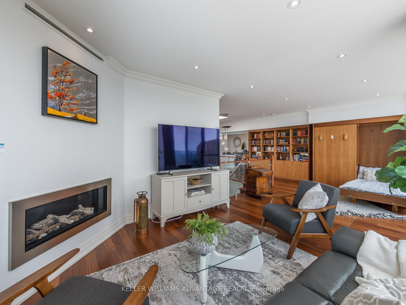 3 Bedrooms Condo at 20 Guildwood,  Toronto For sale