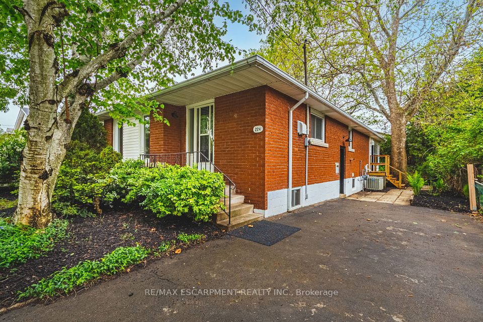 224 West 16th