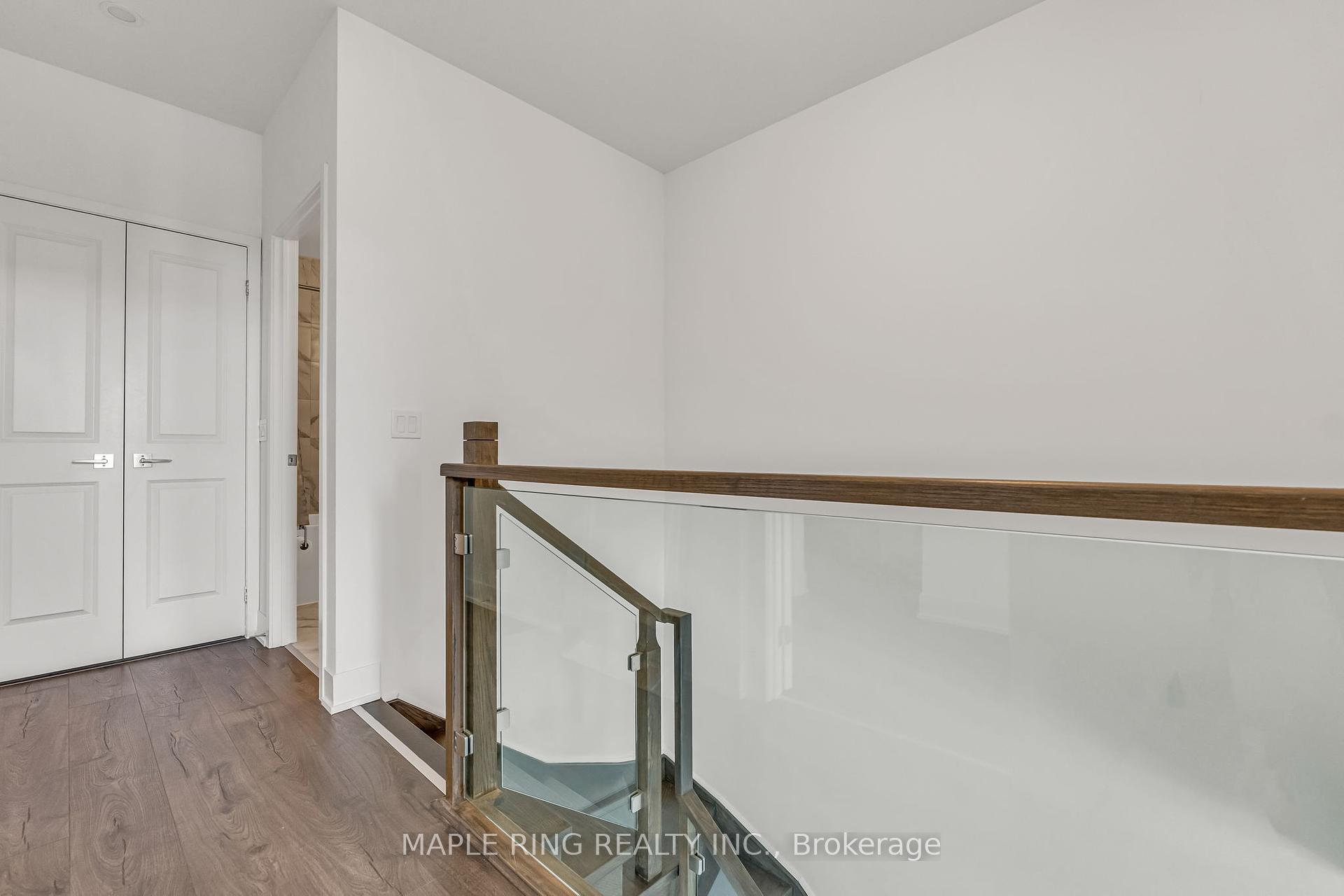 3 Bedrooms Condo at 2908 Highway 7, Vaughan For sale