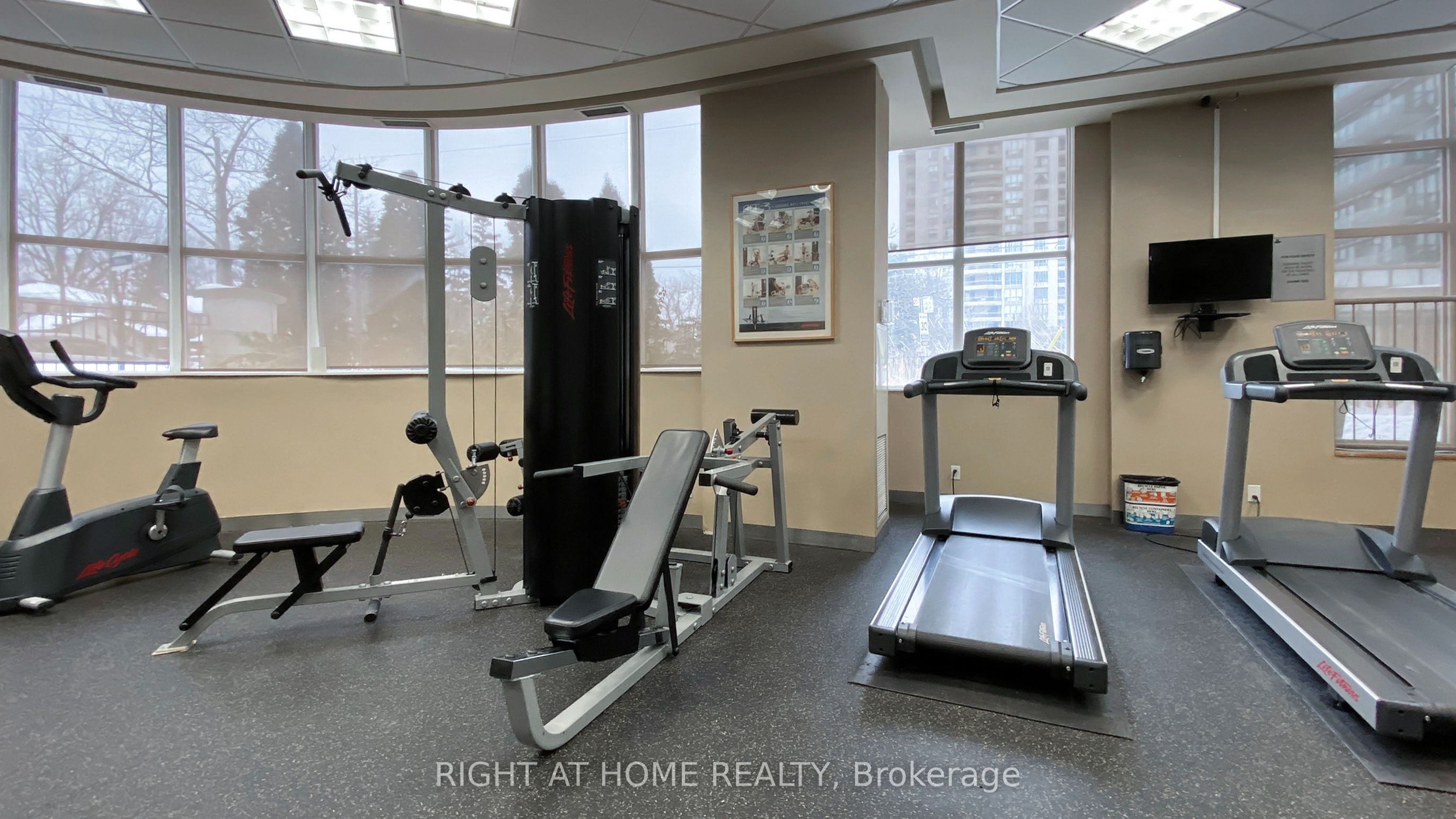 8 Mckee Avenue, #901