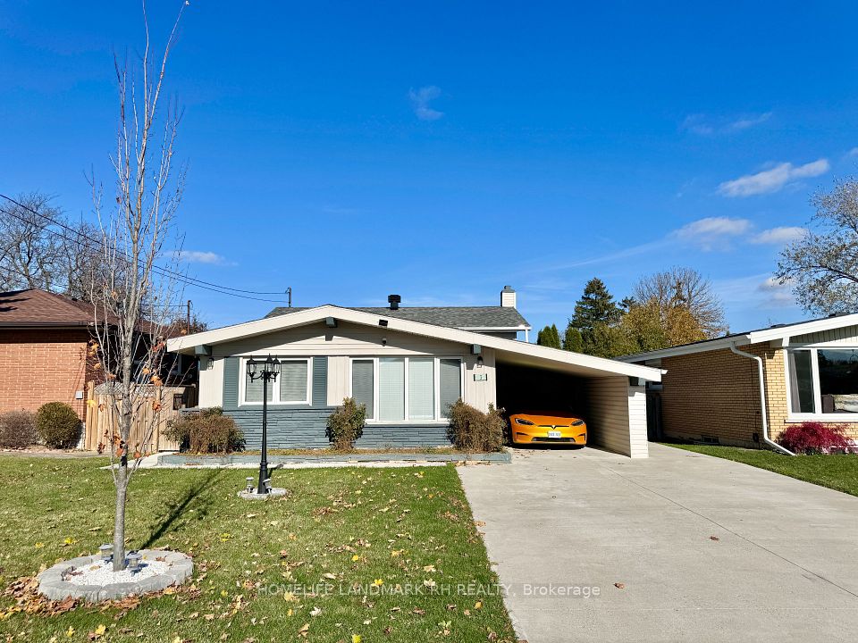 3 LILACSIDE Drive