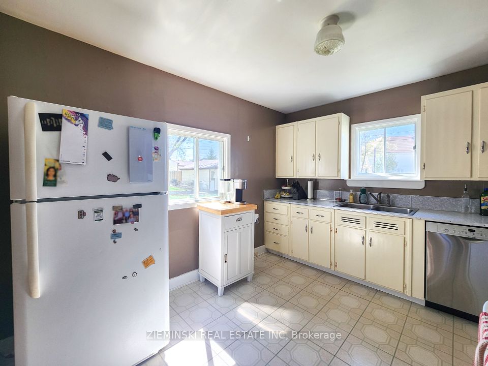 120 Devonshire Avenue, Iroquois Falls, ON P0K 1E0