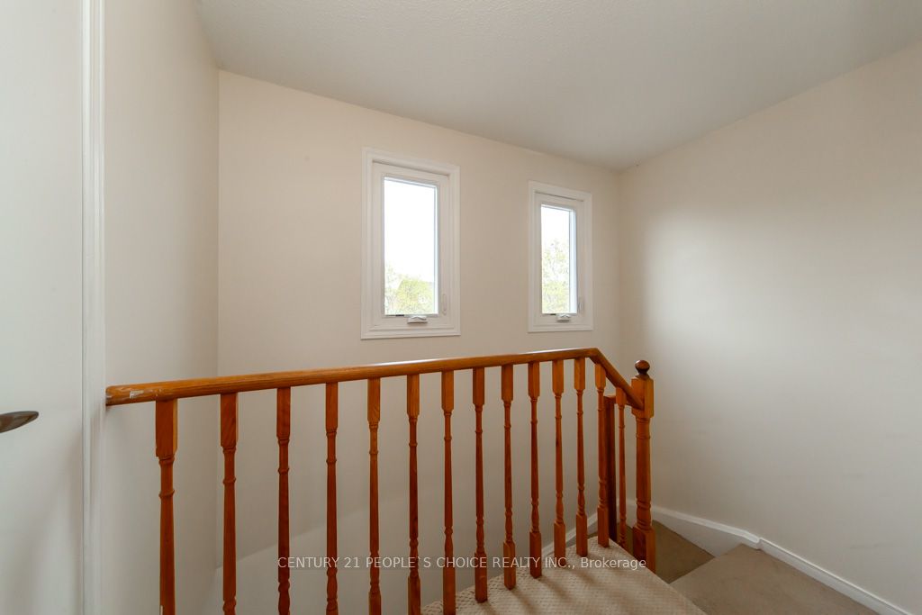 35 Fernbank Place