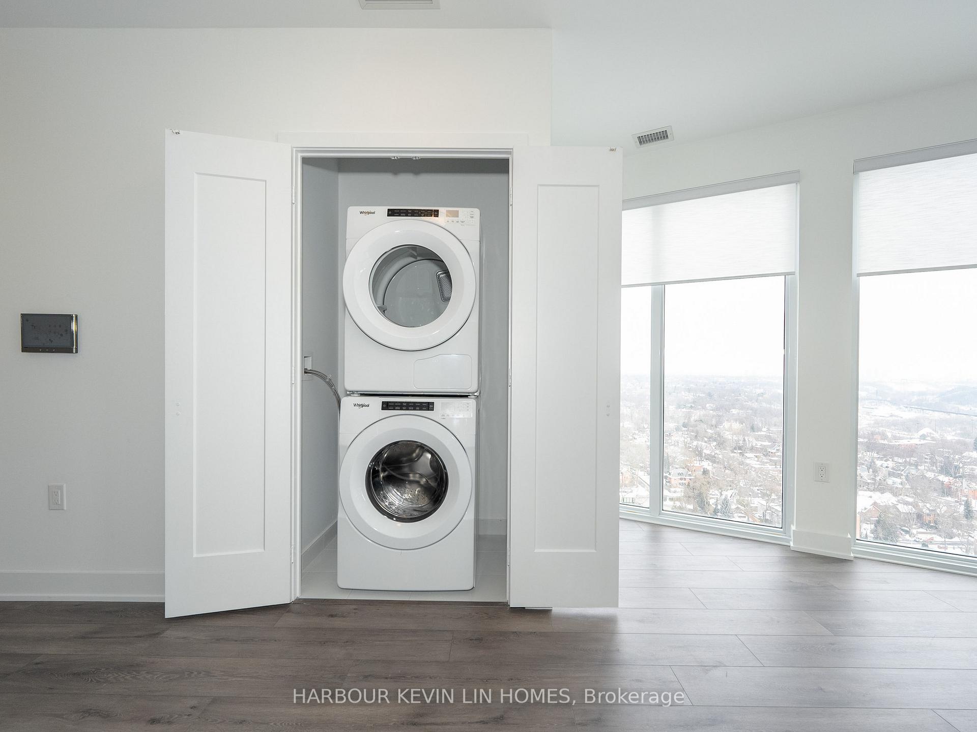 2 Bedrooms Condo at 575 Bloor, Toronto For sale