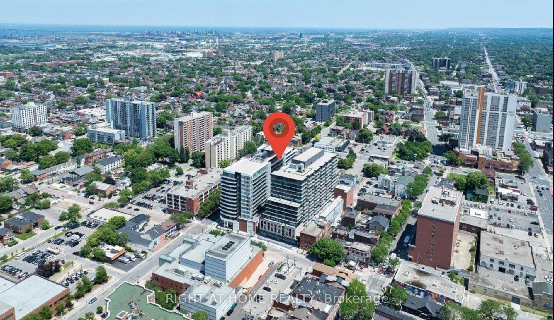 2 Bedrooms Condo at 1 Jarvis, Hamilton For sale
