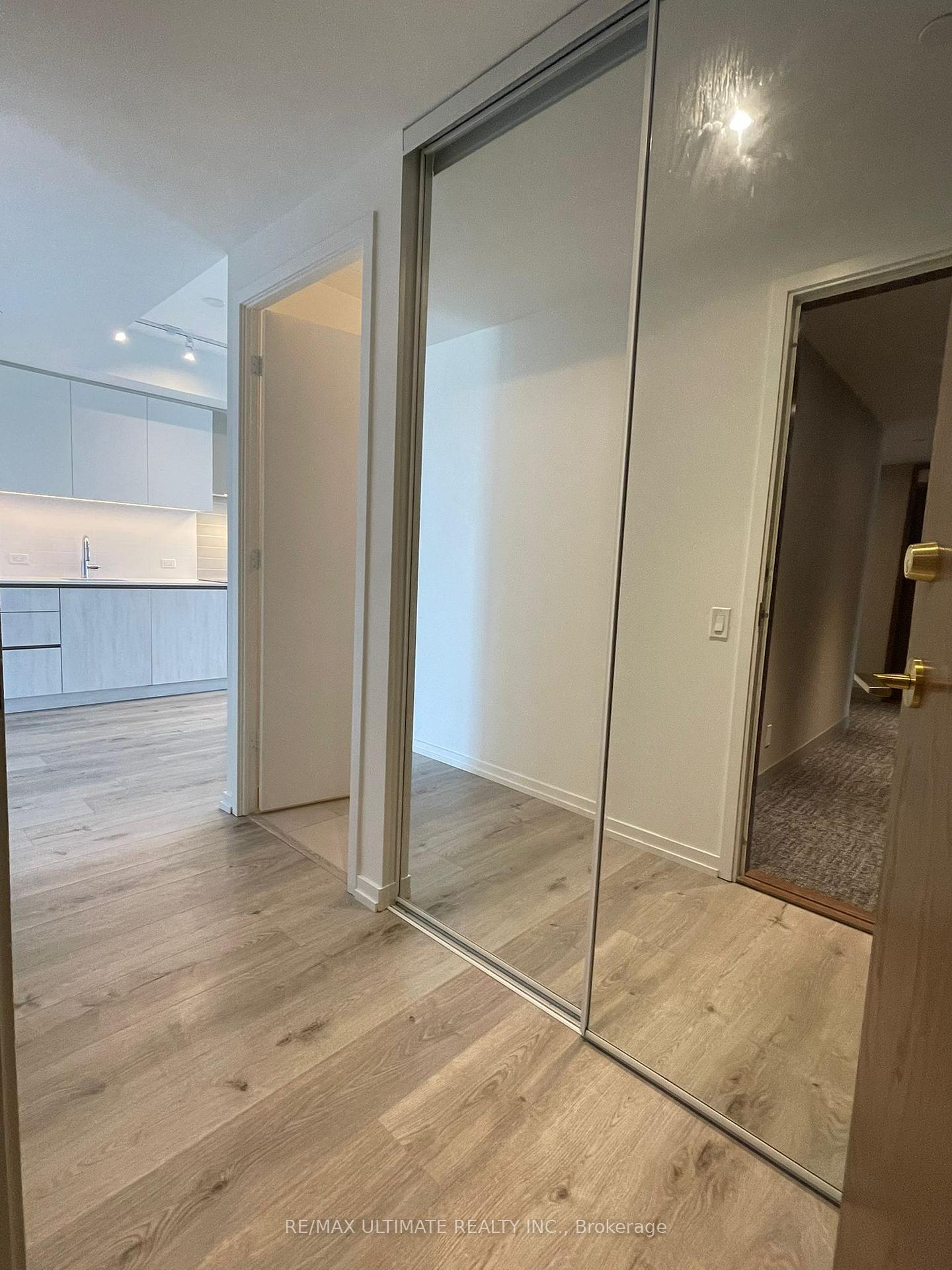 1 Bedroom Condo at 1000 Portage, Vaughan For sale