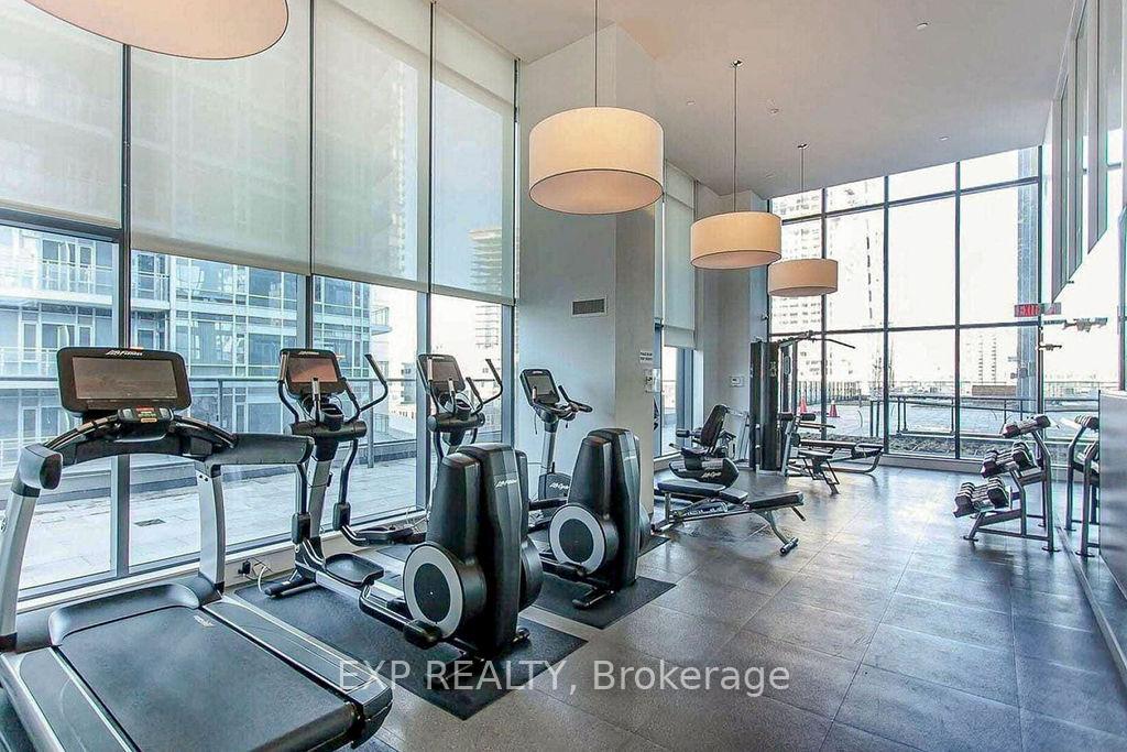 2 Bedrooms Condo at 295 Adelaide, Toronto For sale
