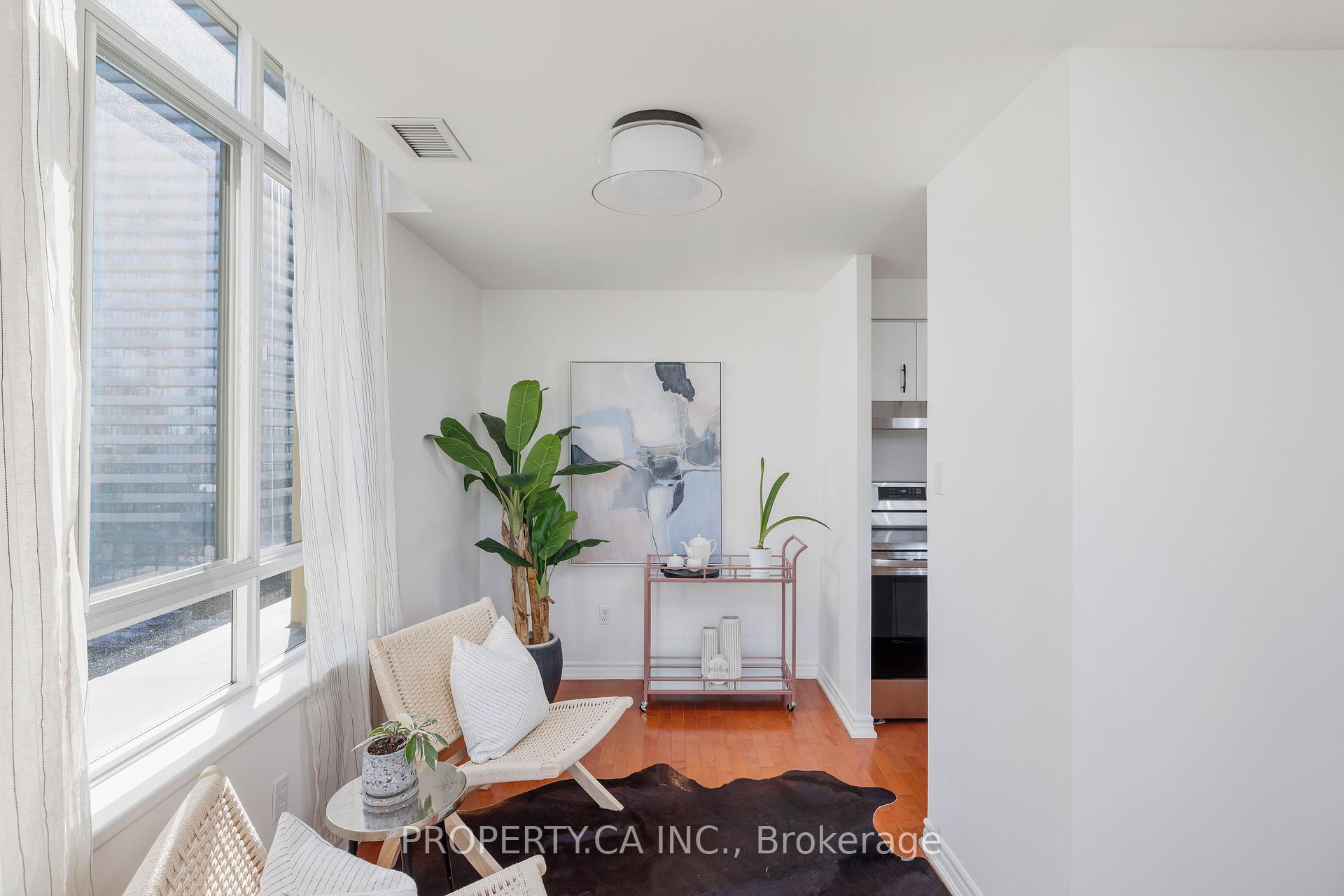 2 Bedrooms Condo at 70 Mill, Toronto For sale