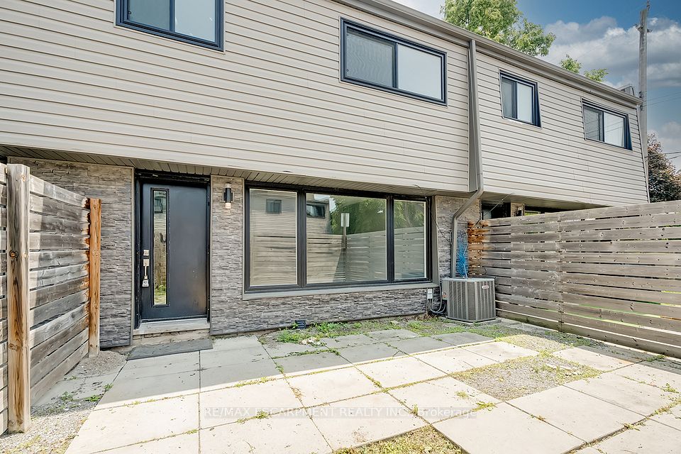 260 Montmorency