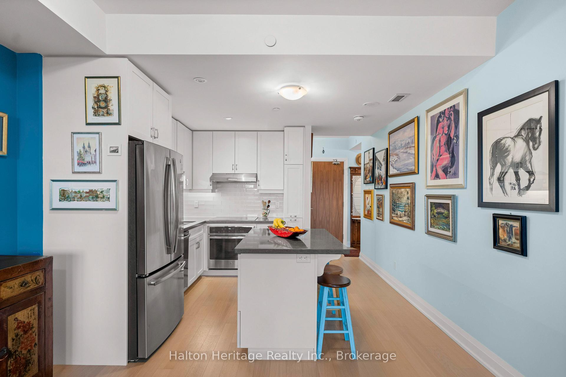 1 Bedroom Condo at 2025 Maria, Burlington For sale