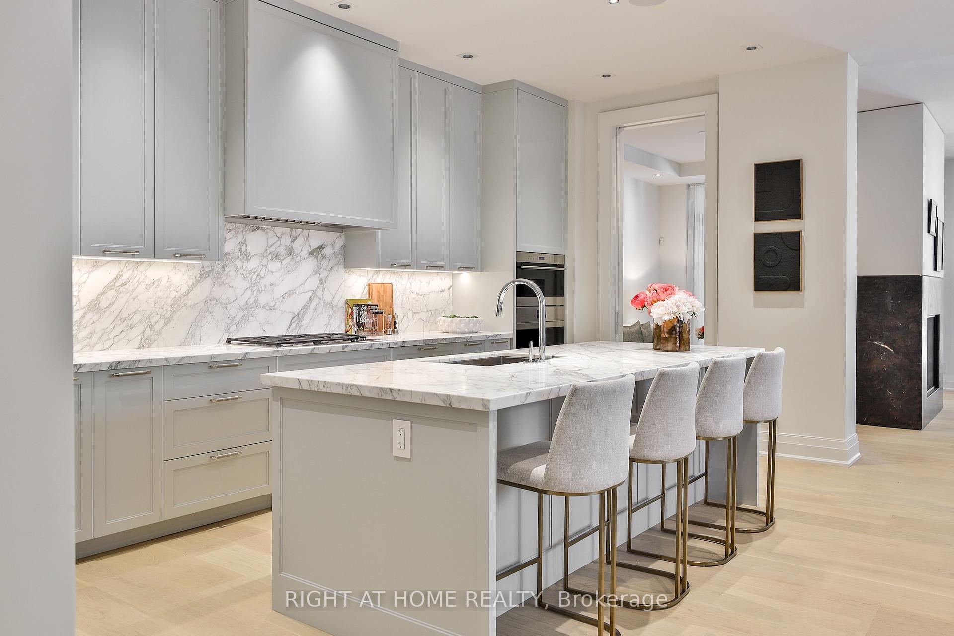 4 Bedrooms Condo at 10 Prince Arthur, Toronto For sale