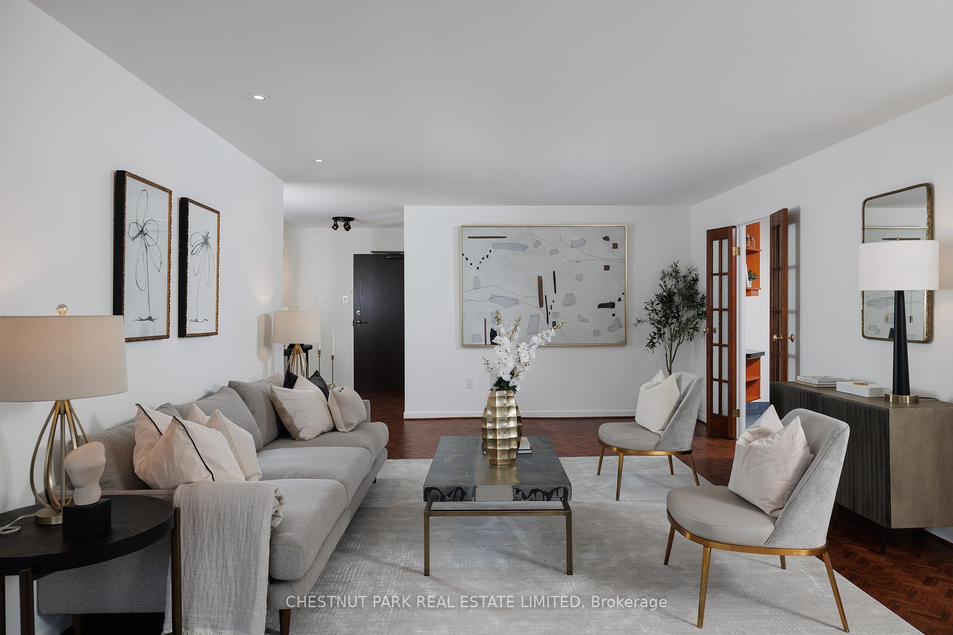 3 Bedrooms Condo at 62 Wellesley, Toronto For sale