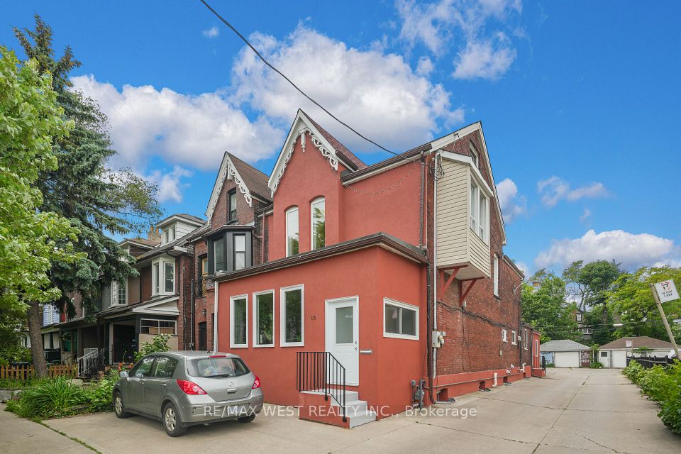 130 Lansdowne