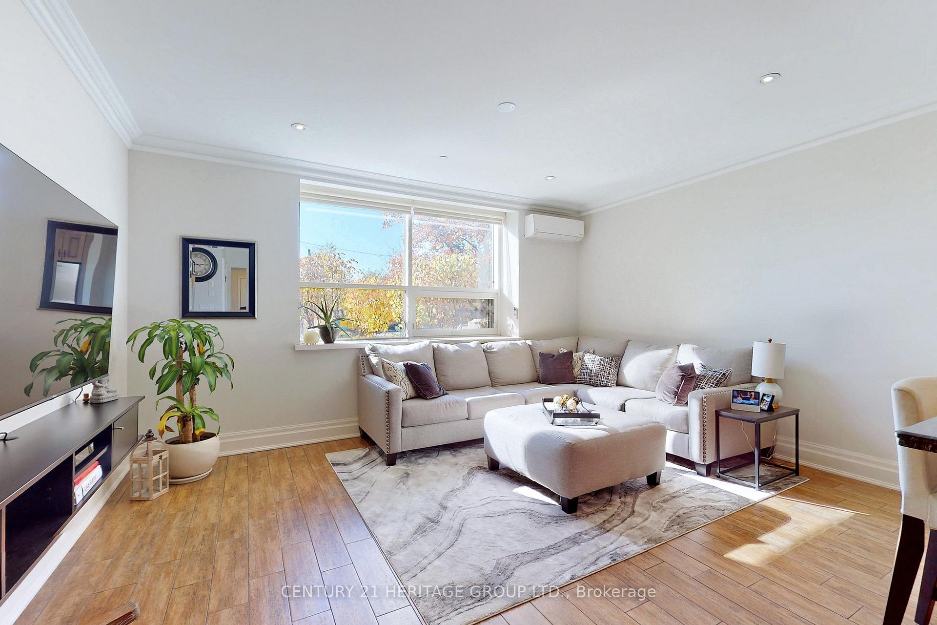 2 Bedrooms Condo at 397 King,  Hamilton For sale
