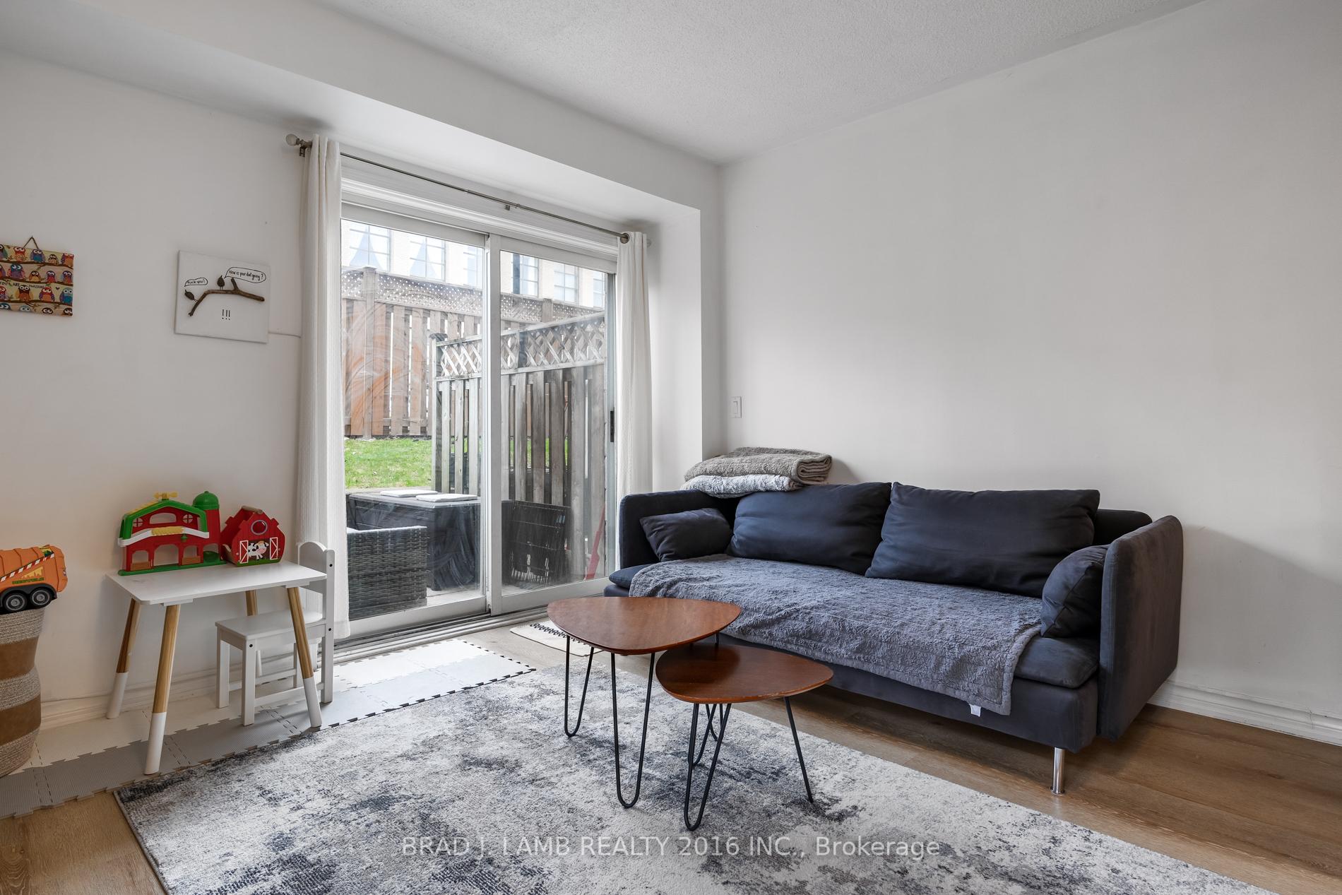 3 Bedrooms Condo at 262 St. Helens, Toronto For sale