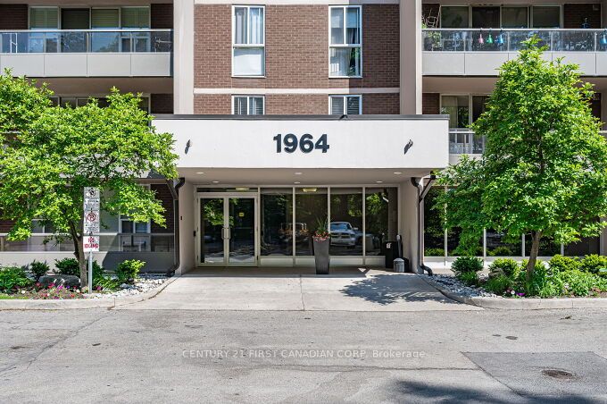 1964 Main Street W #605, Hamilton Ainslie Wood