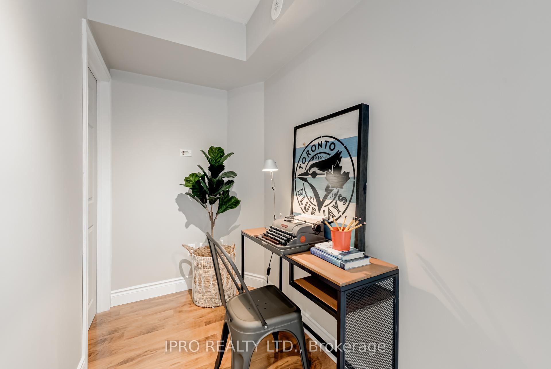 5 Bedrooms Condo at 15 Sousa Mendes, Toronto For sale