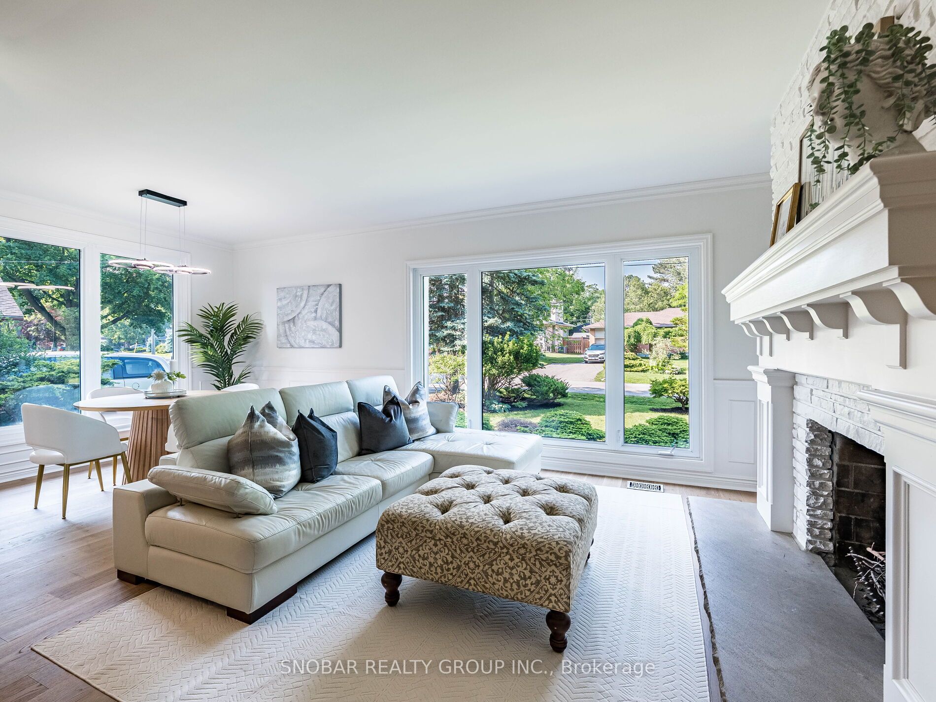 3208 Flynn Crescent