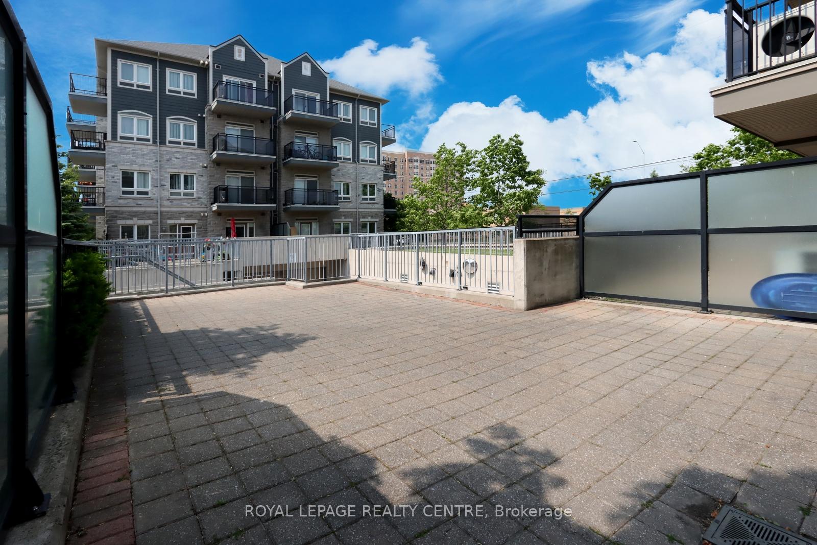 2 Bedrooms Condo at 5100 Winston Churchill, Mississauga For sale