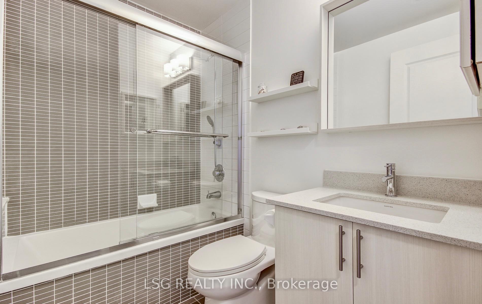 2 Bedrooms Condo at 4655 Glen Erin,  Mississauga For sale