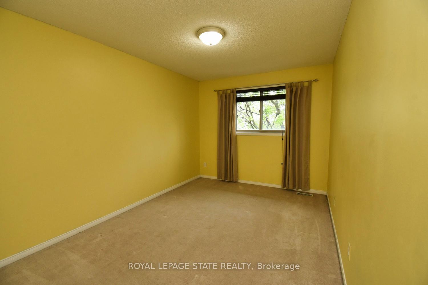 3 Bedrooms Condo at 565 Rymal, Hamilton For sale