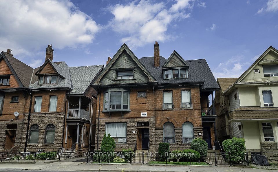 101 Spadina