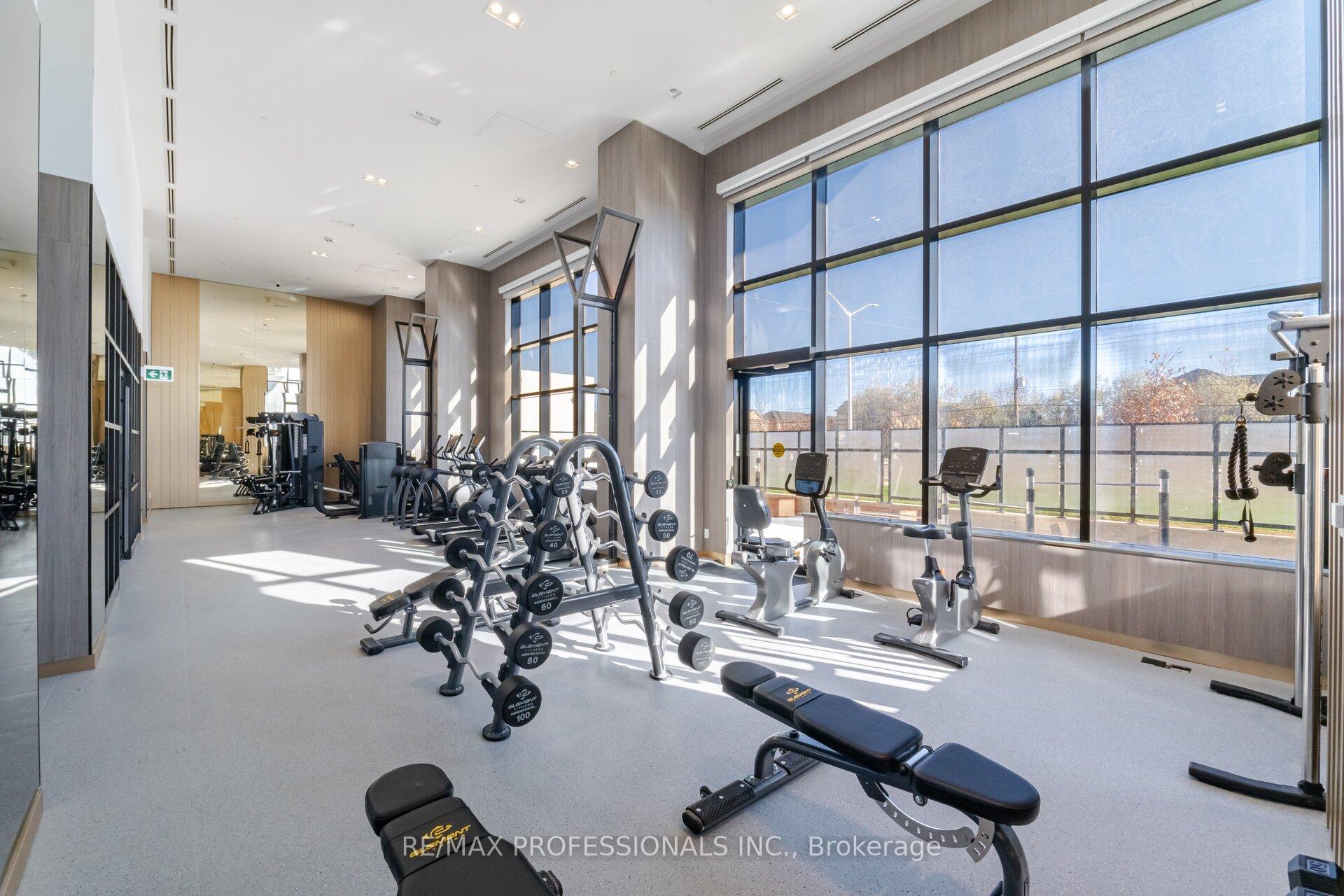 1 Bedroom Condo at 395 Dundas,  Oakville For sale