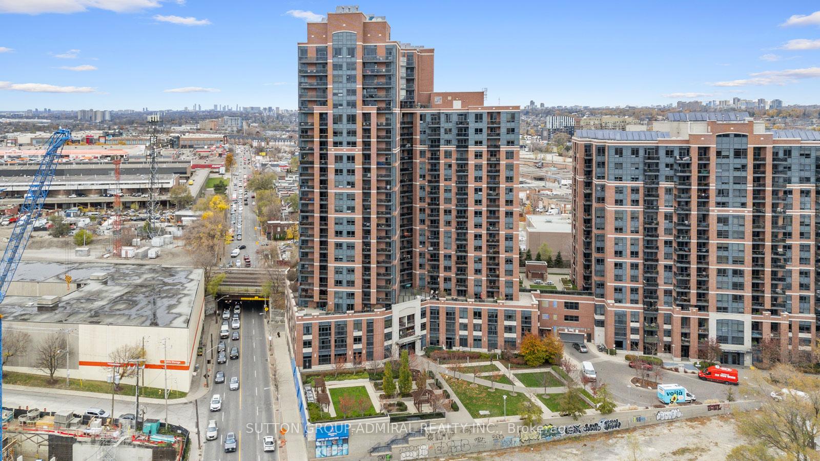 2 Bedrooms Condo at 60 Heintzman, Toronto For sale