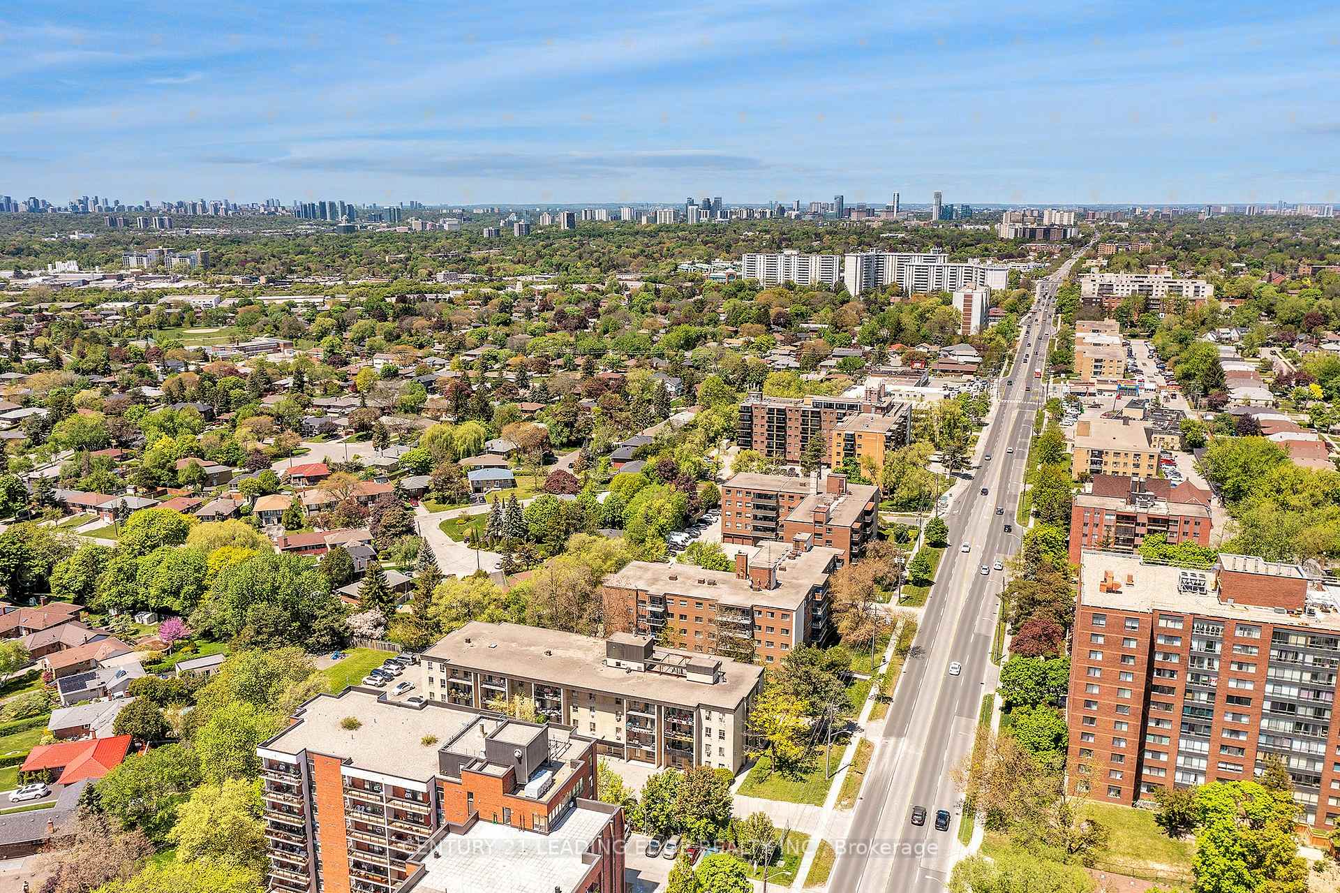 3 Bedrooms Condo at 1690 Victoria Park, Toronto For sale