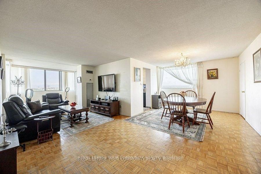 4 Bedrooms Condo at 133 Torresdale, Toronto For sale