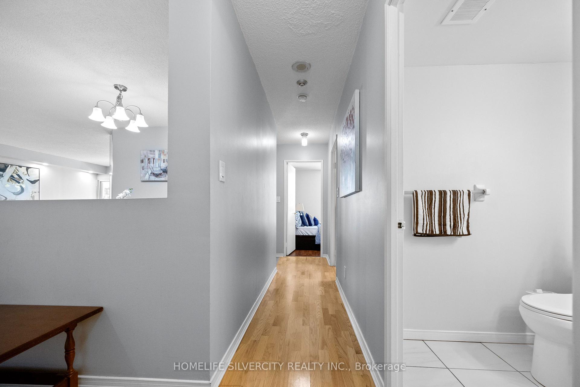 3 Bedrooms Condo at 145 Hillcrest, Mississauga For sale