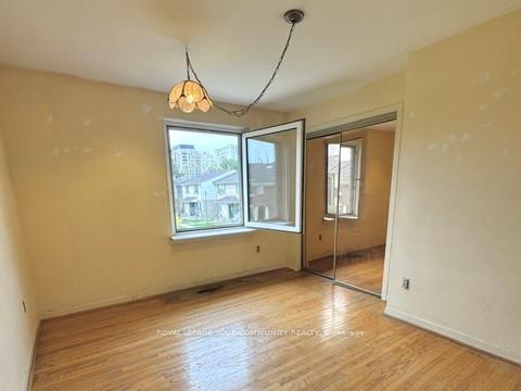 2 Bedrooms Condo at 537 Steeles,  Toronto For sale