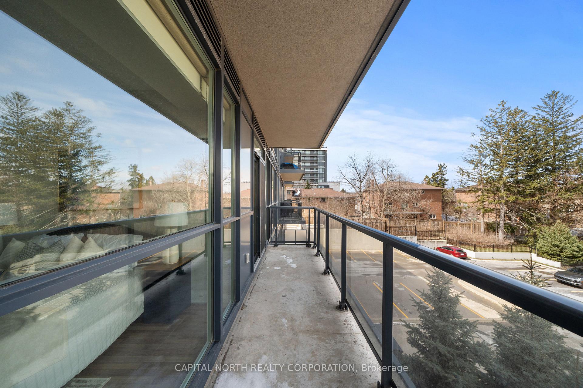 2 Bedrooms Condo at 4700 Highway 7, Vaughan For sale
