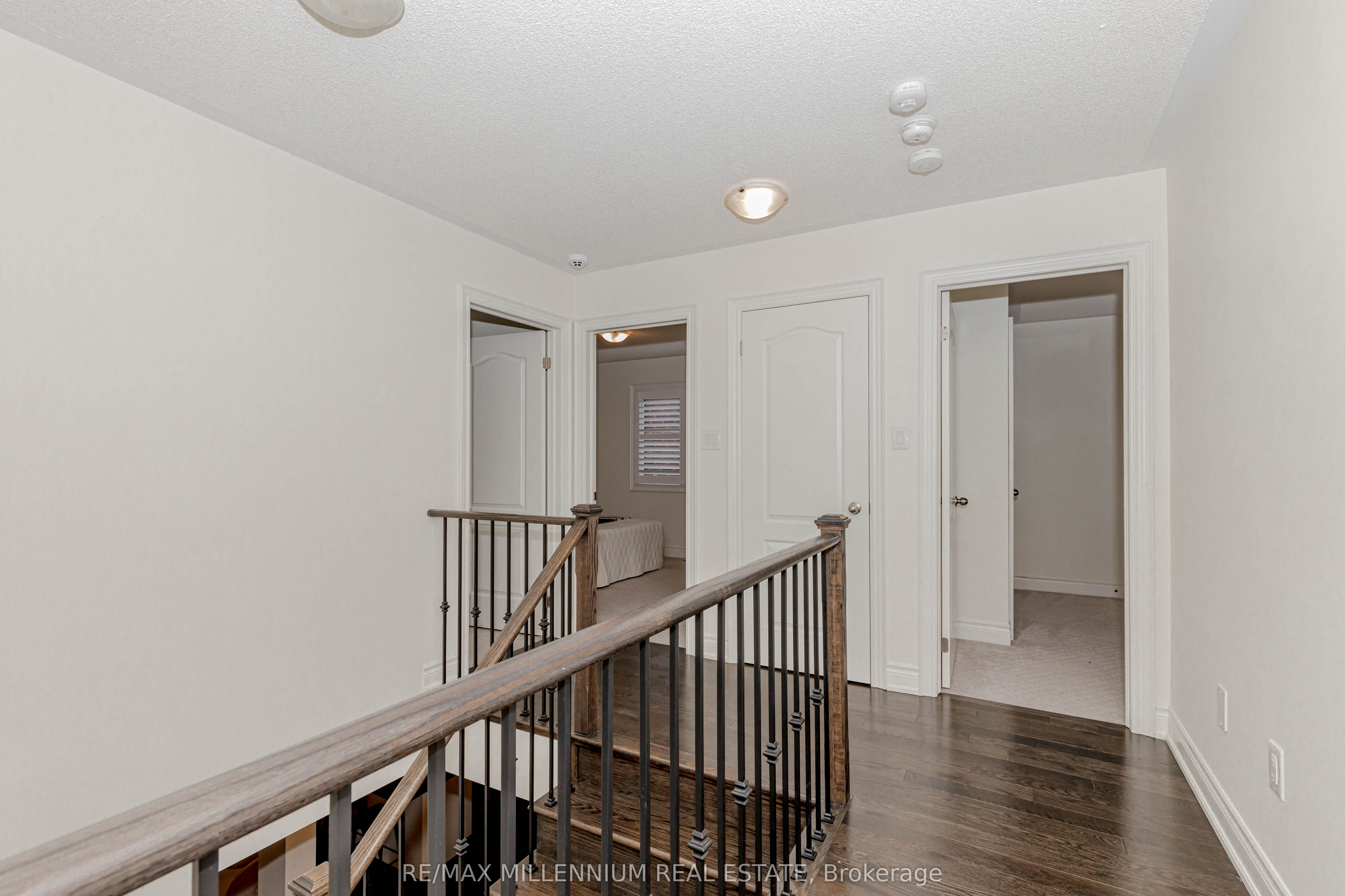 1238 Bowell Crescent