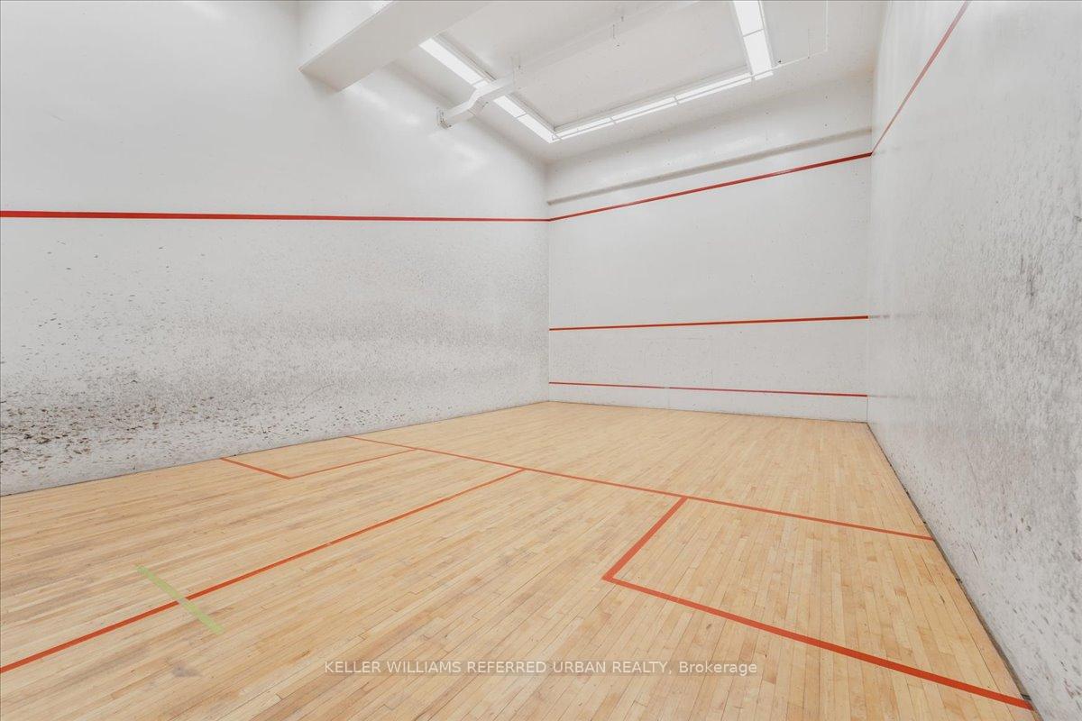 1 Bedroom Condo at 5 Concorde, Toronto For sale