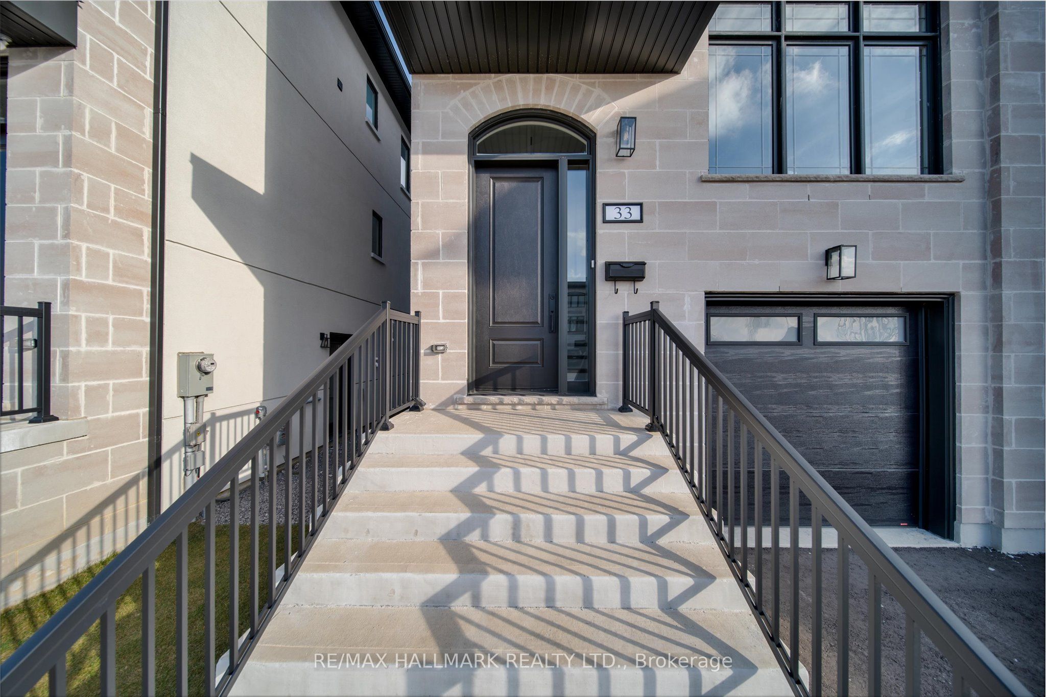 33 St.Gaspar's Court