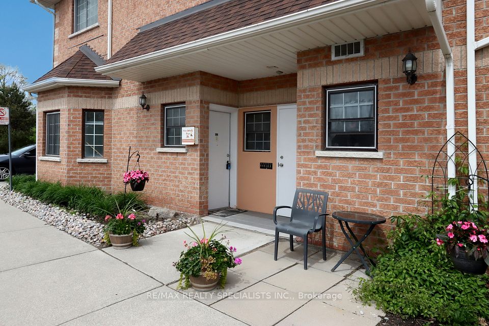 #108 - 98 William Street, Mississauga, ON L5M 1J5