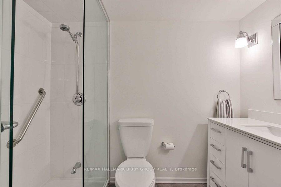 2 Bedrooms Co-op at 20 Avoca, Toronto For sale