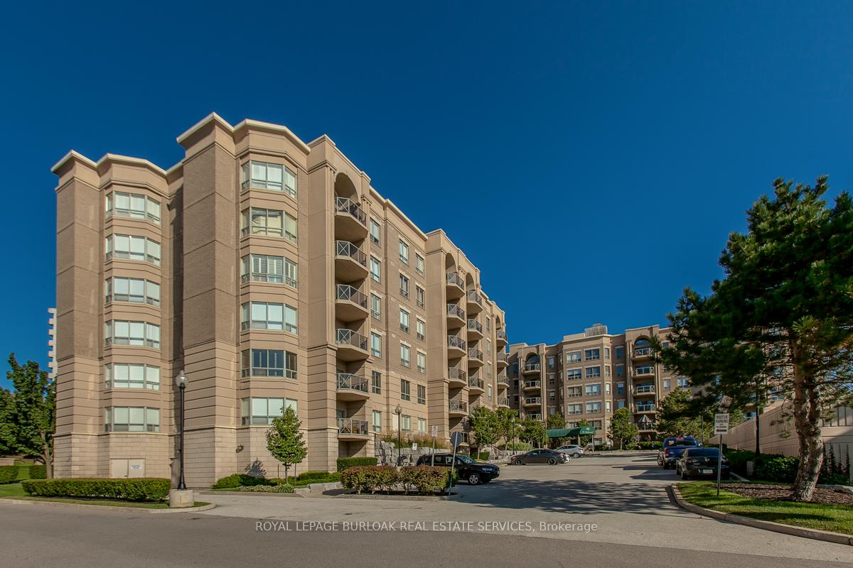 2 Bedrooms Condo at 2075 Amherst Heights, Burlington For sale