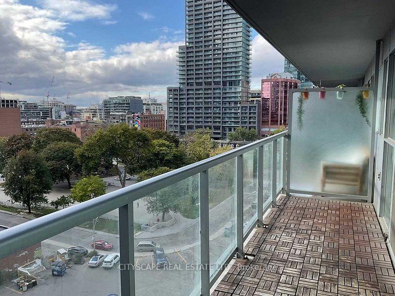 2 Bedrooms Condo at 352 Front,  Toronto For sale