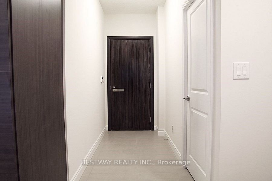 #720 - 325 South Park Road, Markham, ON L3T 0B8