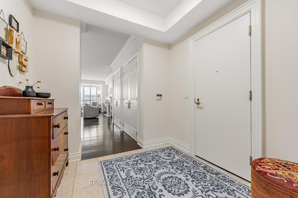 2 Bedrooms Condo at 8 Sultan, Toronto For sale