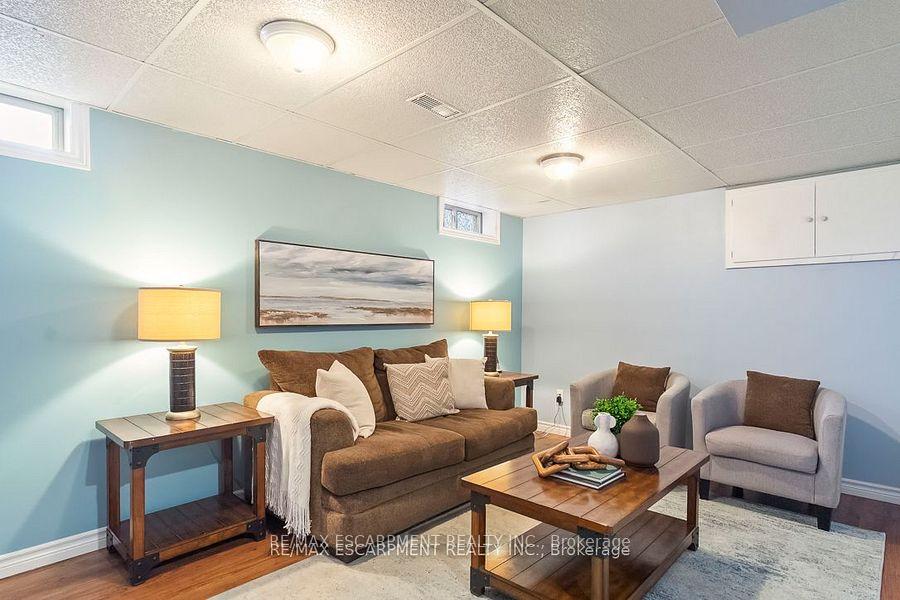 3 Bedrooms Condo at 1301 Upper Gage,  Hamilton For sale