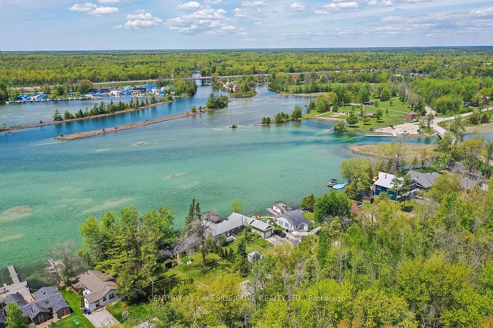 7712 Oak Point Road ; MLS ID: S12177506