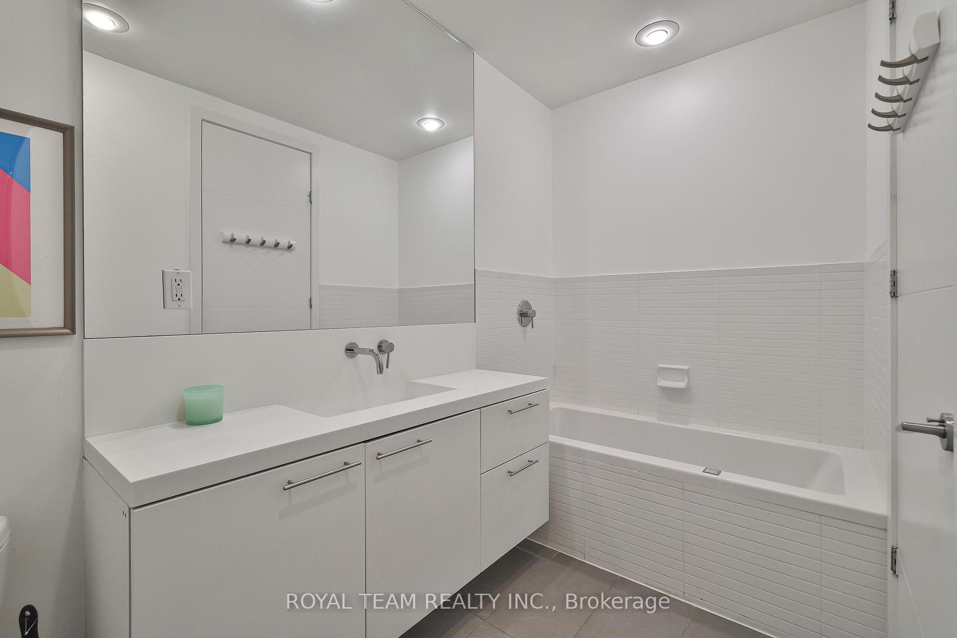 2 Bedrooms Condo at 66 Portland, Toronto For sale