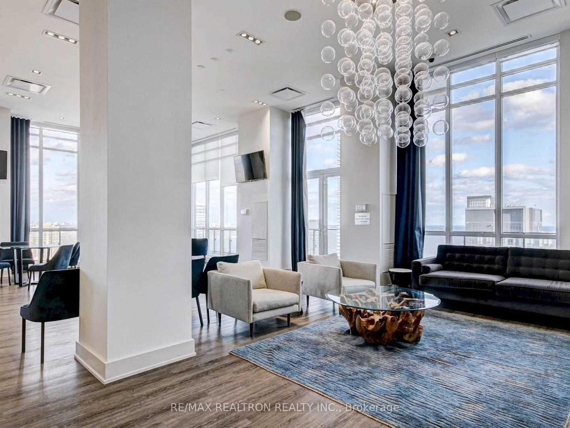 3 Bedrooms Condo at 10 Park Lawn, Toronto For sale
